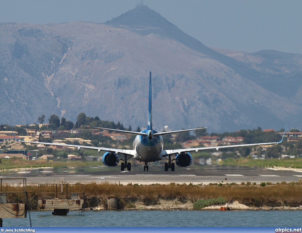 G-XLAC, Boeing 737-800, XL Airways