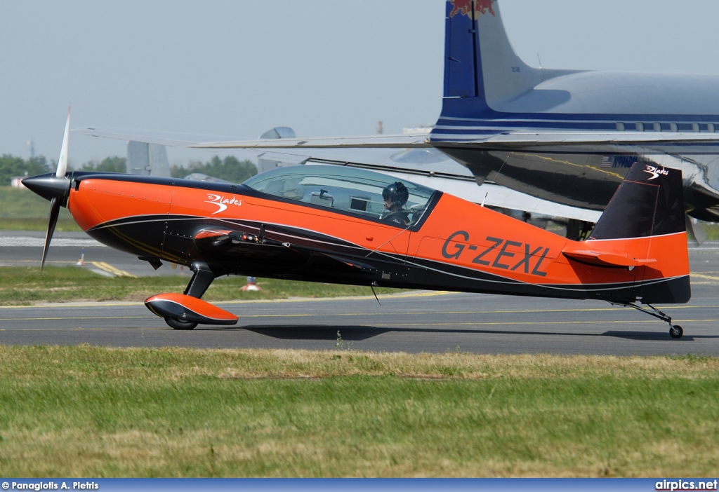 G-ZEXL, Extra 300-L, The Blades