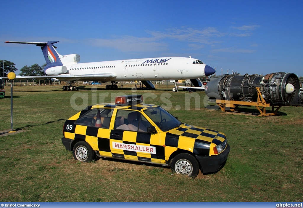 HA-LCG, Tupolev Tu-154B-2, MALEV Hungarian Airlines