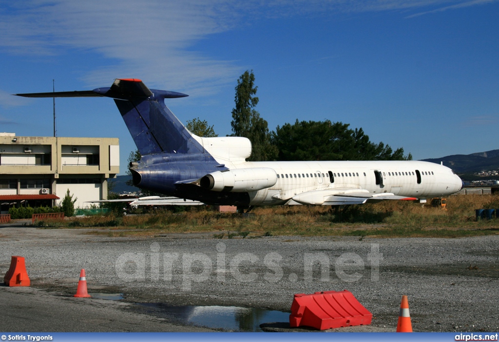HA-LCR, Tupolev Tu-154B-2, MALEV Hungarian Airlines