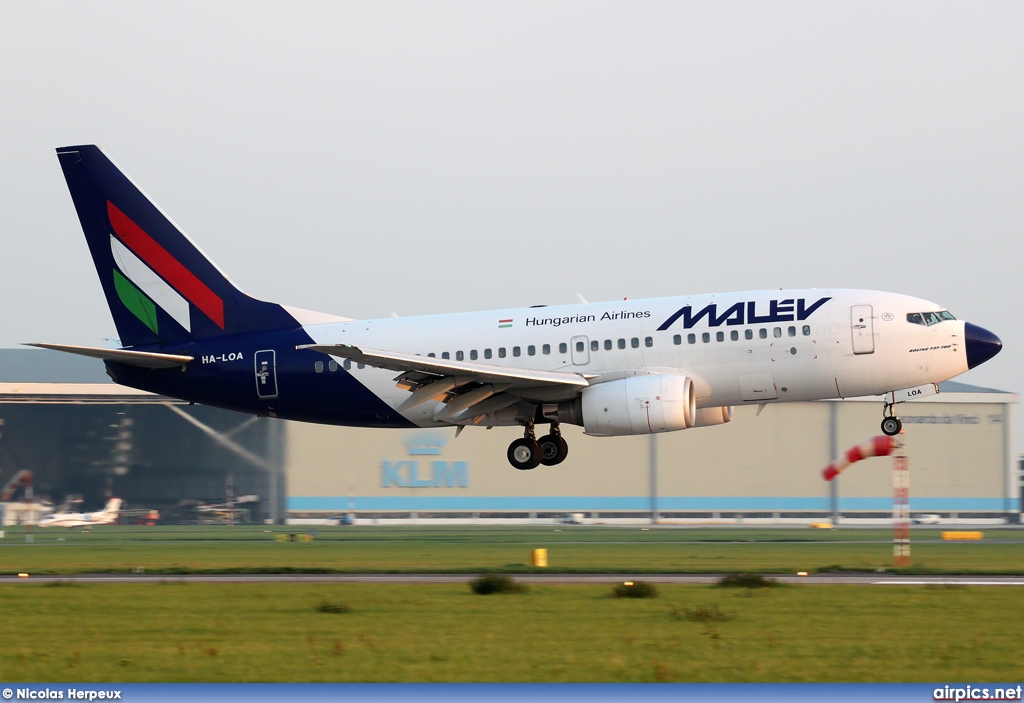 HA-LOA, Boeing 737-700, MALEV Hungarian Airlines