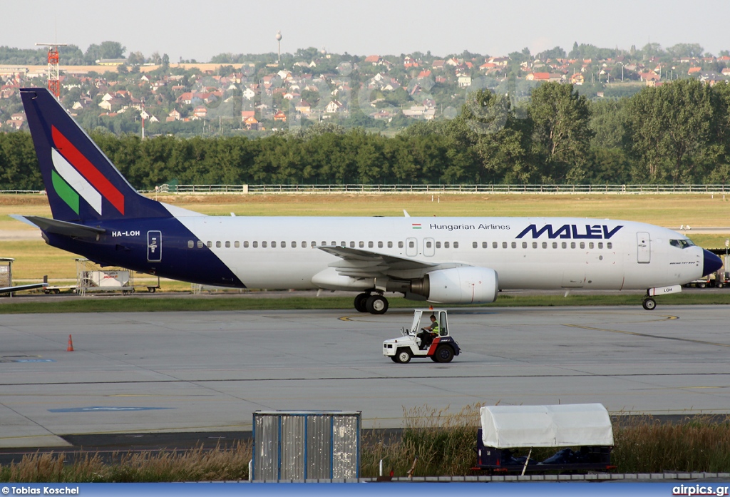 HA-LOH, Boeing 737-800, MALEV Hungarian Airlines