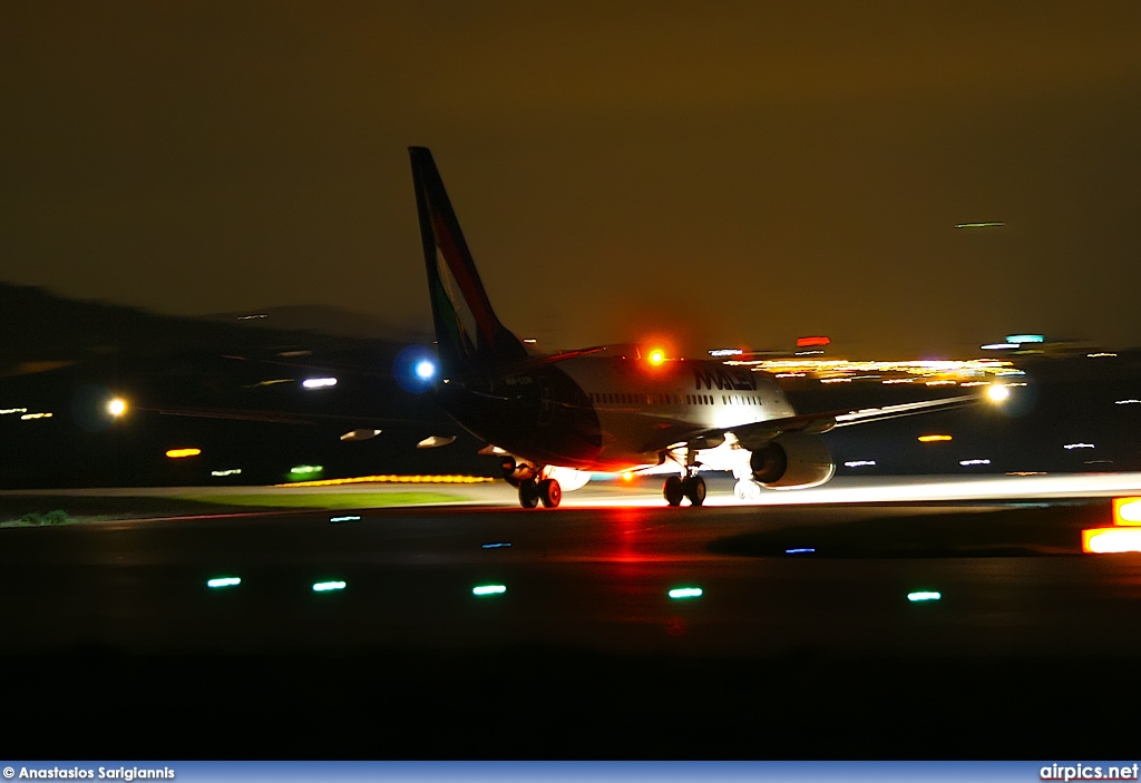 HA-LON, Boeing 737-600, MALEV Hungarian Airlines