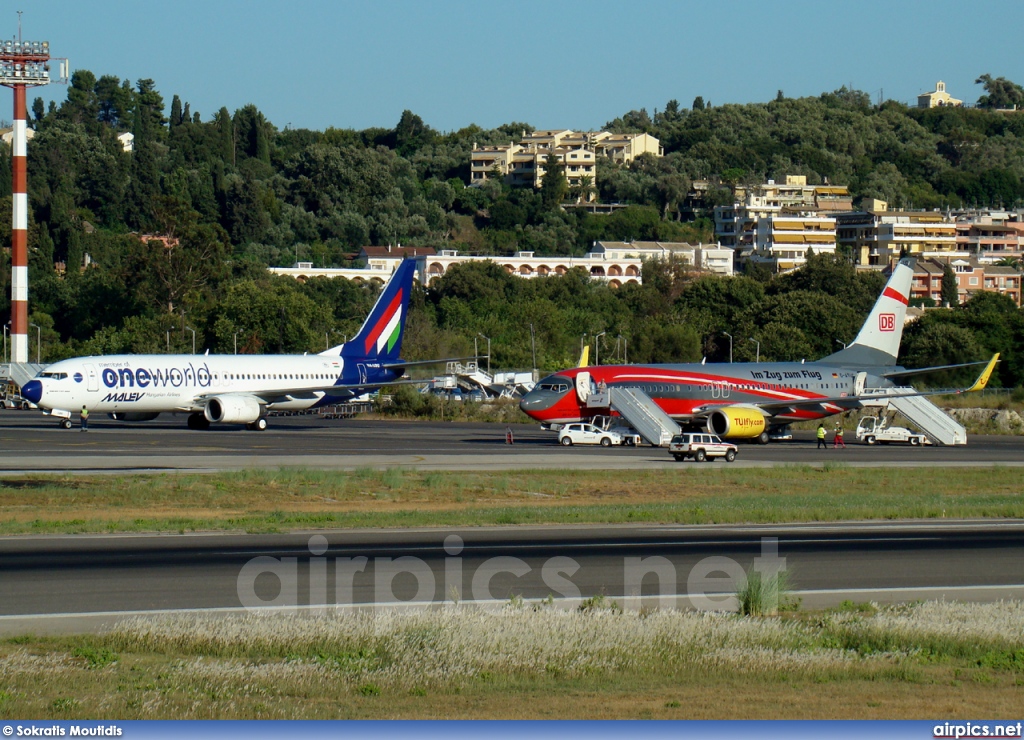 HA-LOU, Boeing 737-800, MALEV Hungarian Airlines