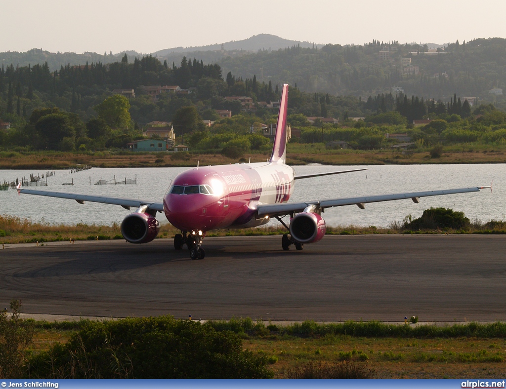 HA-LPB, Airbus A320-200, Wizz Air