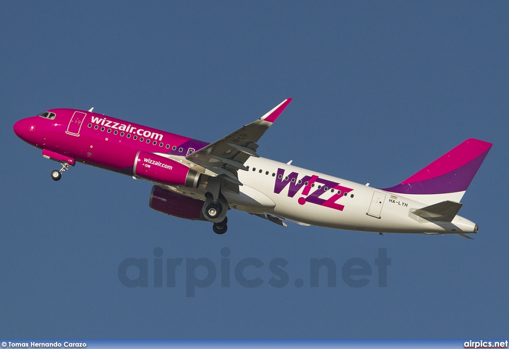 HA-LYH, Airbus A320-200, Wizz Air