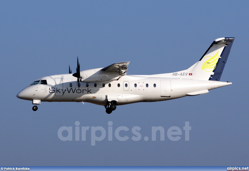 HB-AEV, Dornier  328-110, Skywork Airlines