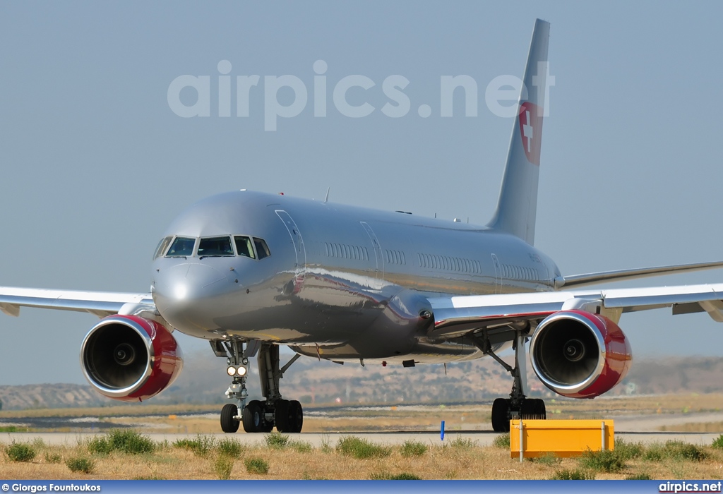 HB-IEE, Boeing 757-200, Privatair