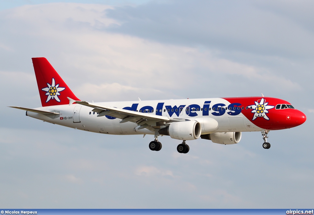 HB-IHY, Airbus A320-200, Edelweiss Air