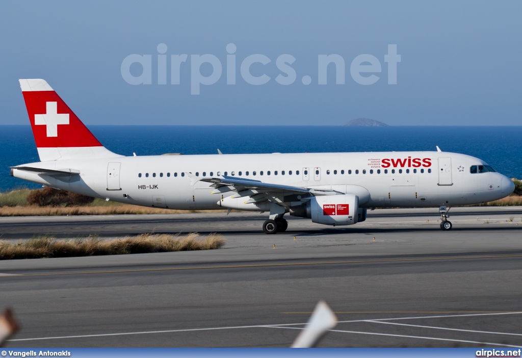 HB-IJK, Airbus A320-200, Swiss International Air Lines