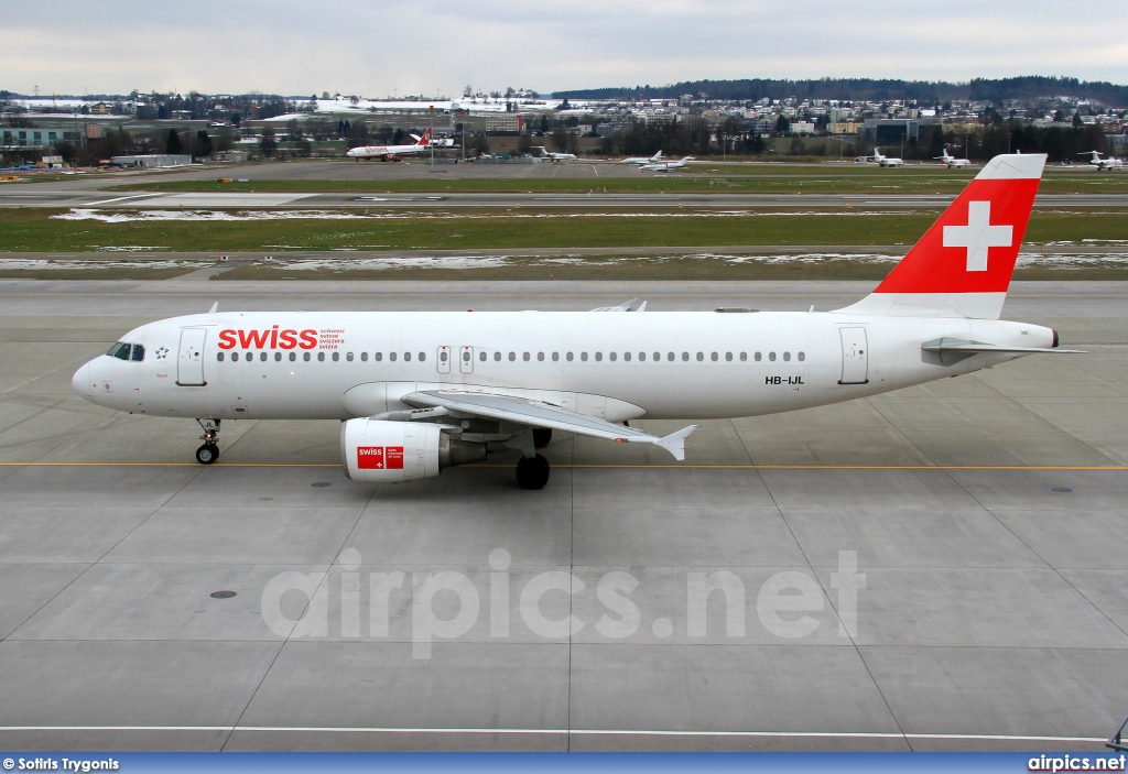 HB-IJL, Airbus A320-200, Swiss International Air Lines