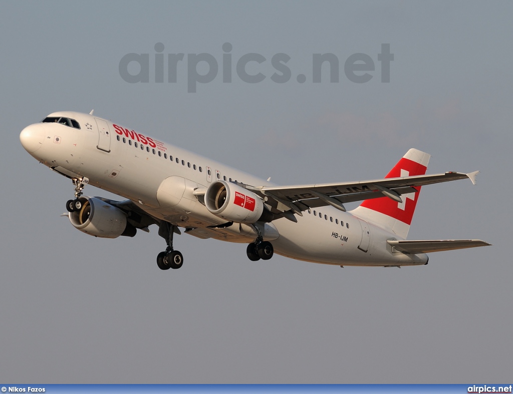 HB-IJM, Airbus A320-200, Swiss International Air Lines