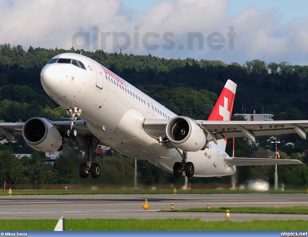 HB-IJR, Airbus A320-200, Swiss International Air Lines