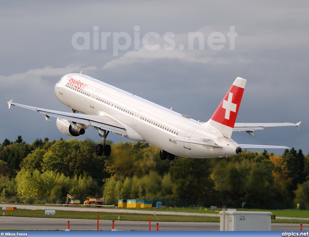 HB-IOC, Airbus A321-100, Swiss International Air Lines