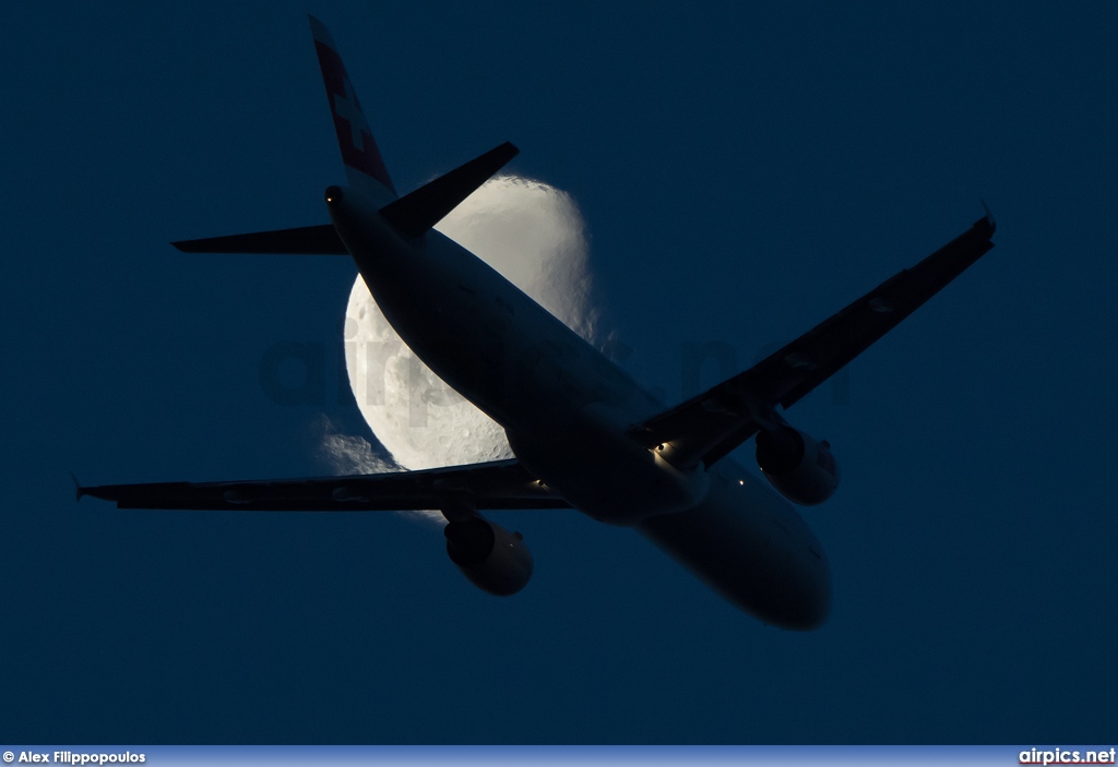 HB-IOL, Airbus A321-100, Swiss International Air Lines