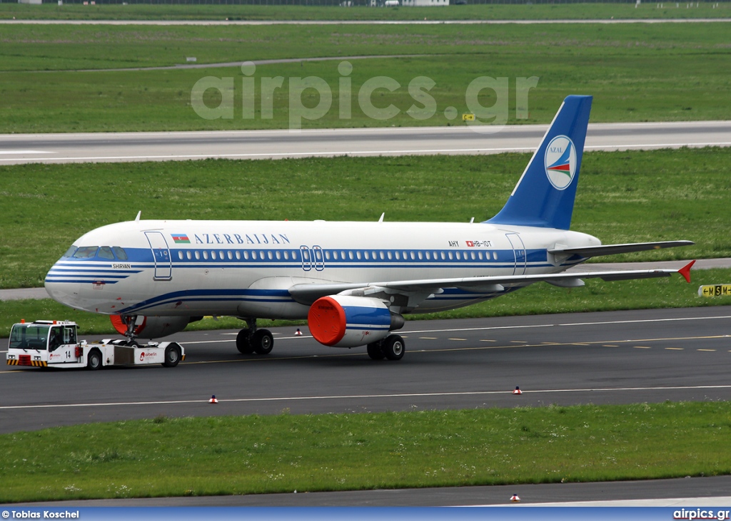 HB-IOT, Airbus A320-200, Azerbaijan Airlines