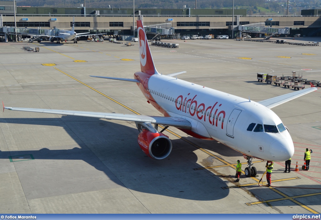 HB-IOX, Airbus A319-100, Air Berlin