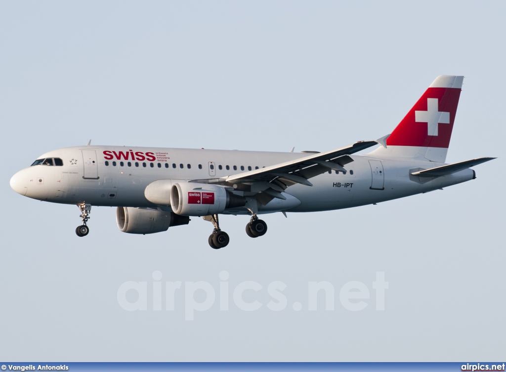 HB-IPT, Airbus A319-100, Swiss International Air Lines