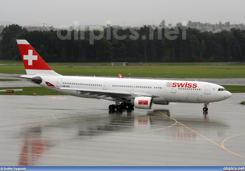 HB-IQA, Airbus A330-200, Swiss International Air Lines