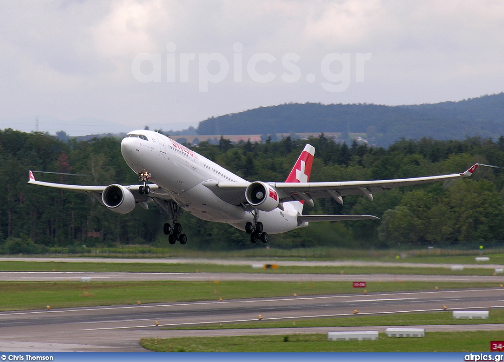 HB-IQA, Airbus A330-200, Swiss International Air Lines