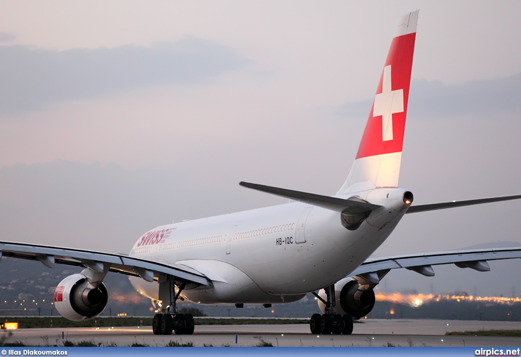 HB-IQC, Airbus A330-200, Swiss International Air Lines