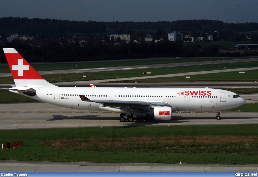 HB-IQI, Airbus A330-200, Swiss International Air Lines