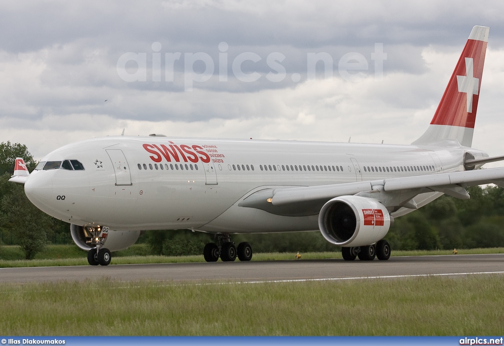 HB-IQQ, Airbus A330-200, Swiss International Air Lines