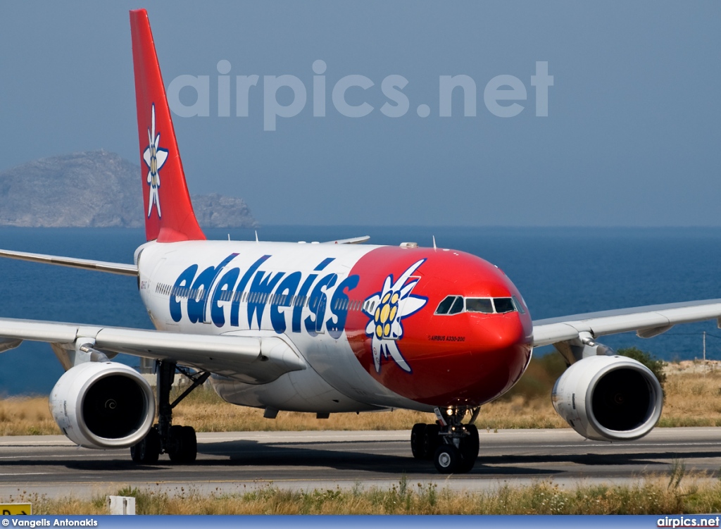 HB-IQZ, Airbus A330-200, Edelweiss Air