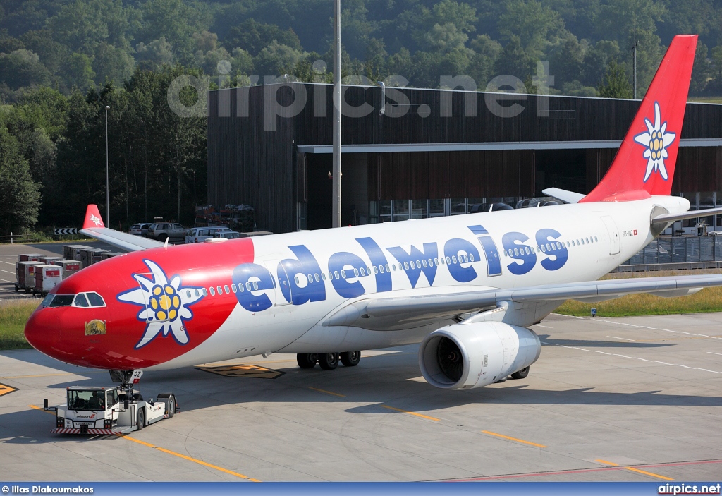 HB-IQZ, Airbus A330-200, Edelweiss Air