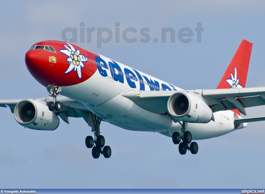 HB-IQZ, Airbus A330-200, Edelweiss Air