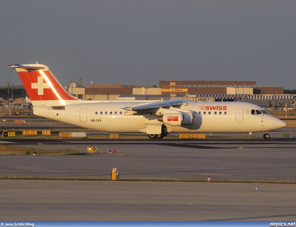 HB-IXV, British Aerospace Avro RJ100, Swiss International Air Lines