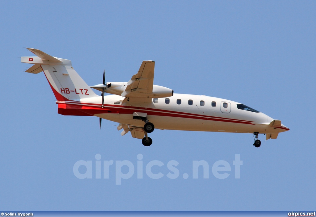 HB-LTZ, Piaggio P180 Avanti, Private