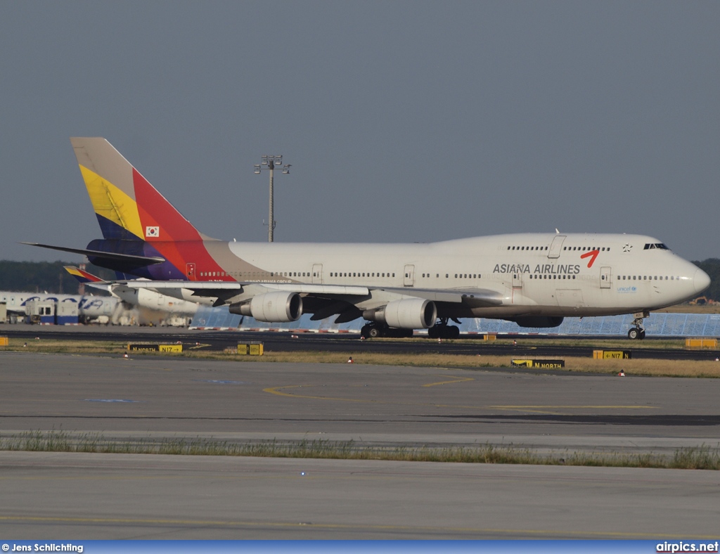 HL7421, Boeing 747-400M, Asiana Airlines