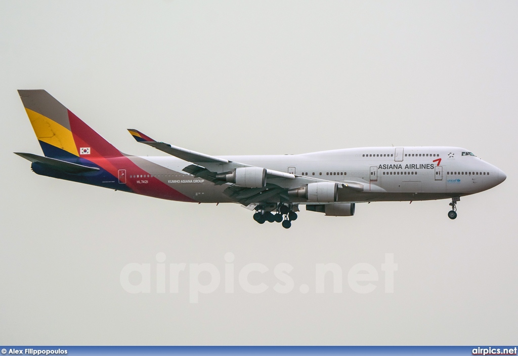 HL7421, Boeing 747-400M, Asiana Airlines