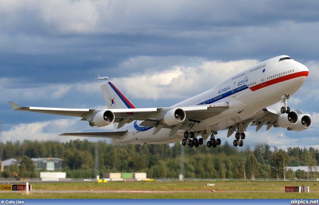 HL7465, Boeing 747-400, Korean Government