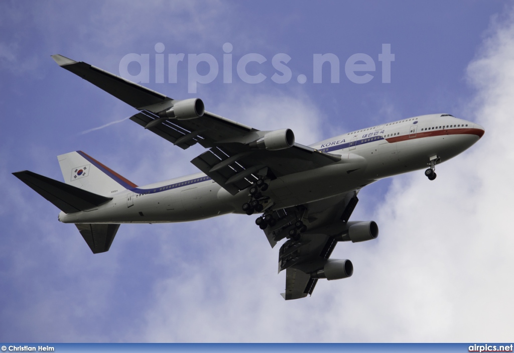 HL7465, Boeing 747-400, Korean Government