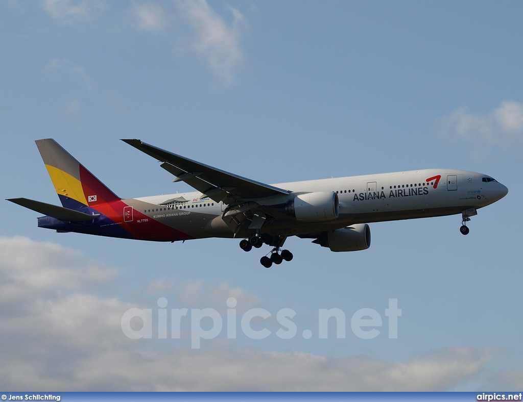 HL7755, Boeing 777-200ER, Asiana Airlines