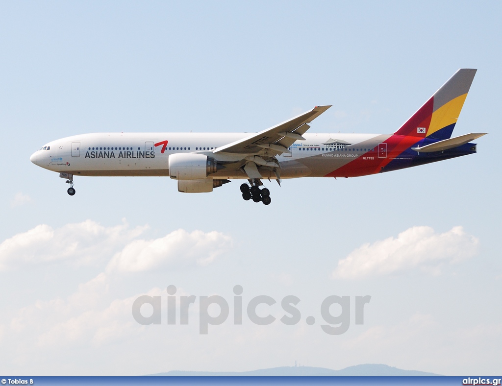 HL7755, Boeing 777-200ER, Asiana Airlines