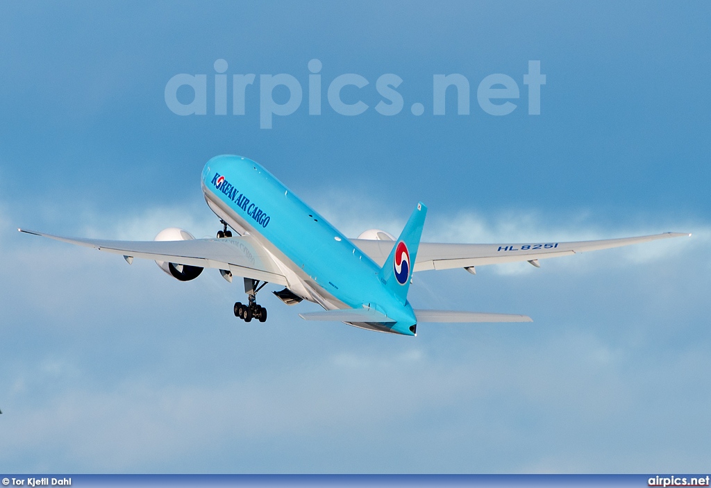 HL8251, Boeing 777F, Korean Air Cargo