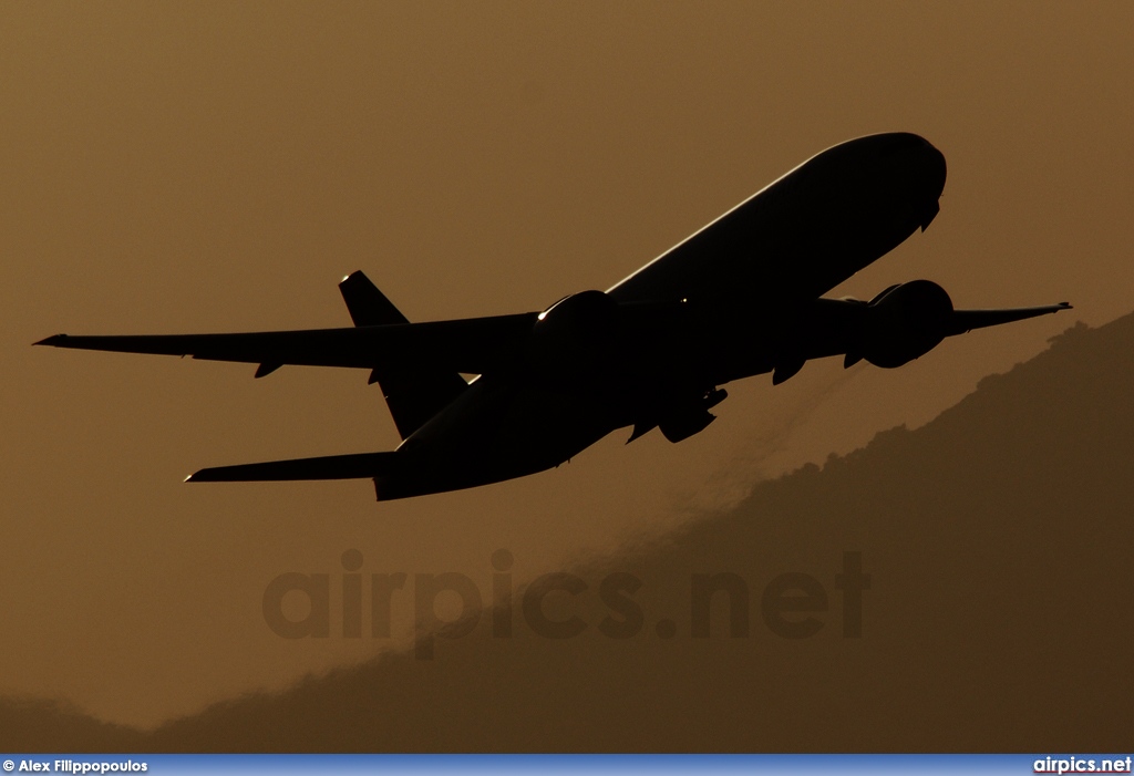 HS-TJS, Boeing 777-200ER, Thai Airways