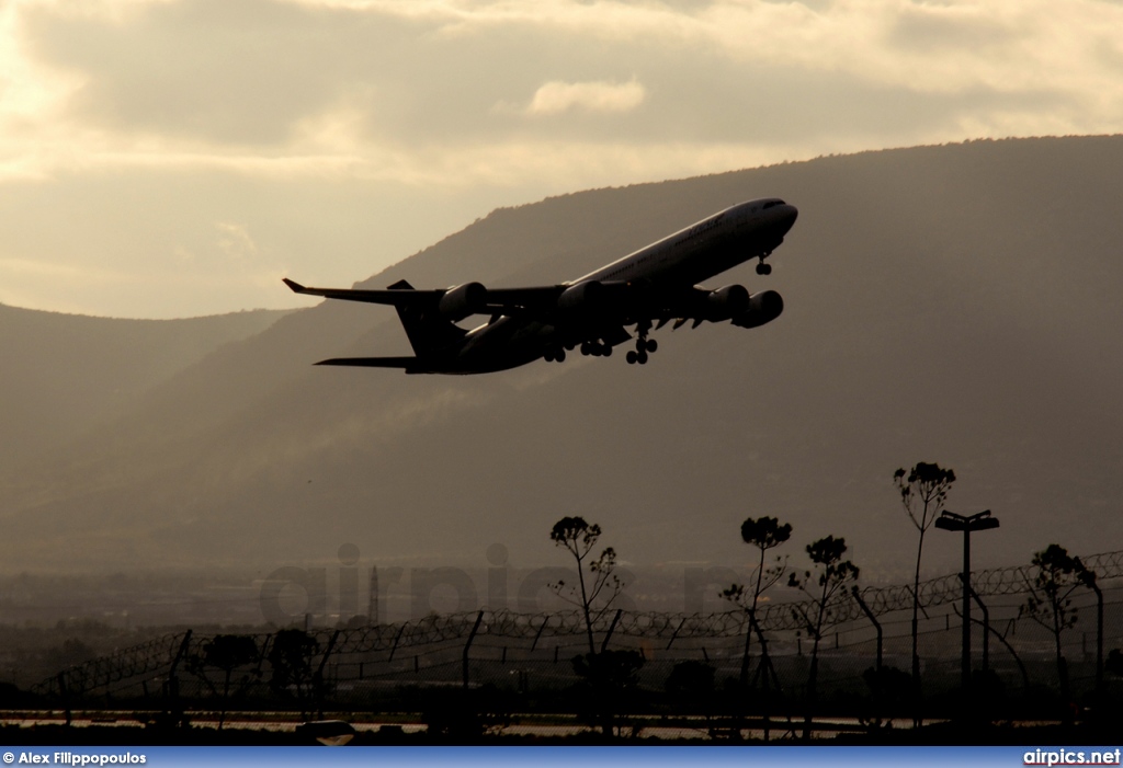 HS-TLD, Airbus A340-500, Thai Airways