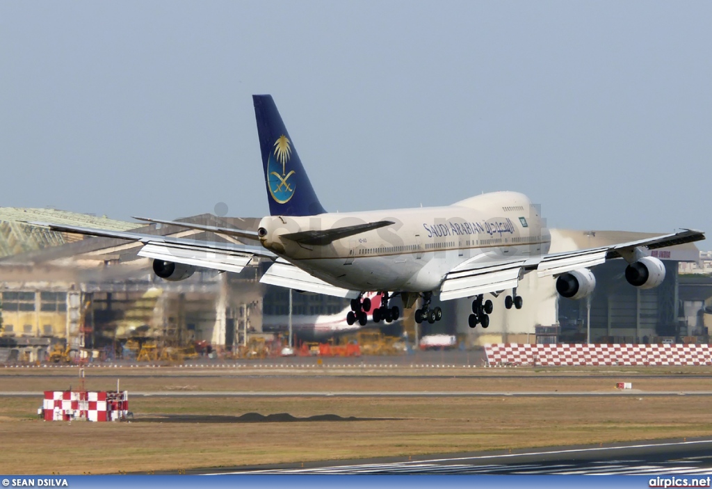 HZ-AID, Boeing 747-100, Saudi Arabian Airlines