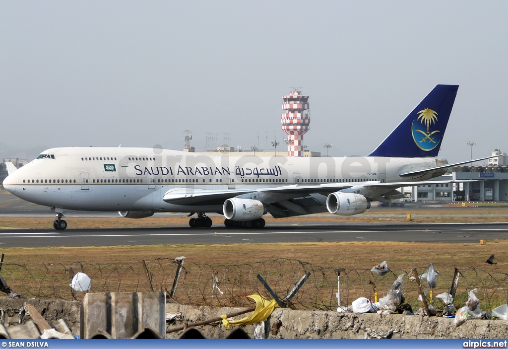 HZ-AIM, Boeing 747-300, Saudi Arabian Airlines