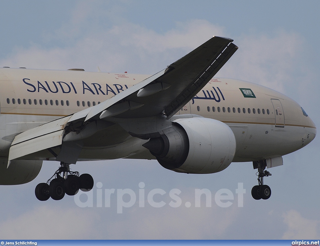 HZ-AKG, Boeing 777-200ER, Saudi Arabian Airlines