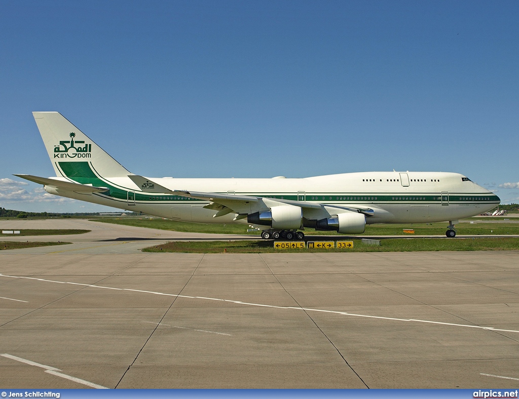 HZ-WBT7, Boeing 747-400, Kingdom Holding