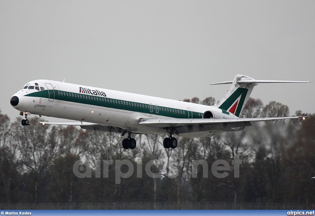 I-DAVT, McDonnell Douglas MD-82, Alitalia