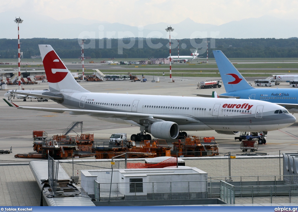 I-EEZL, Airbus A330-200, Eurofly