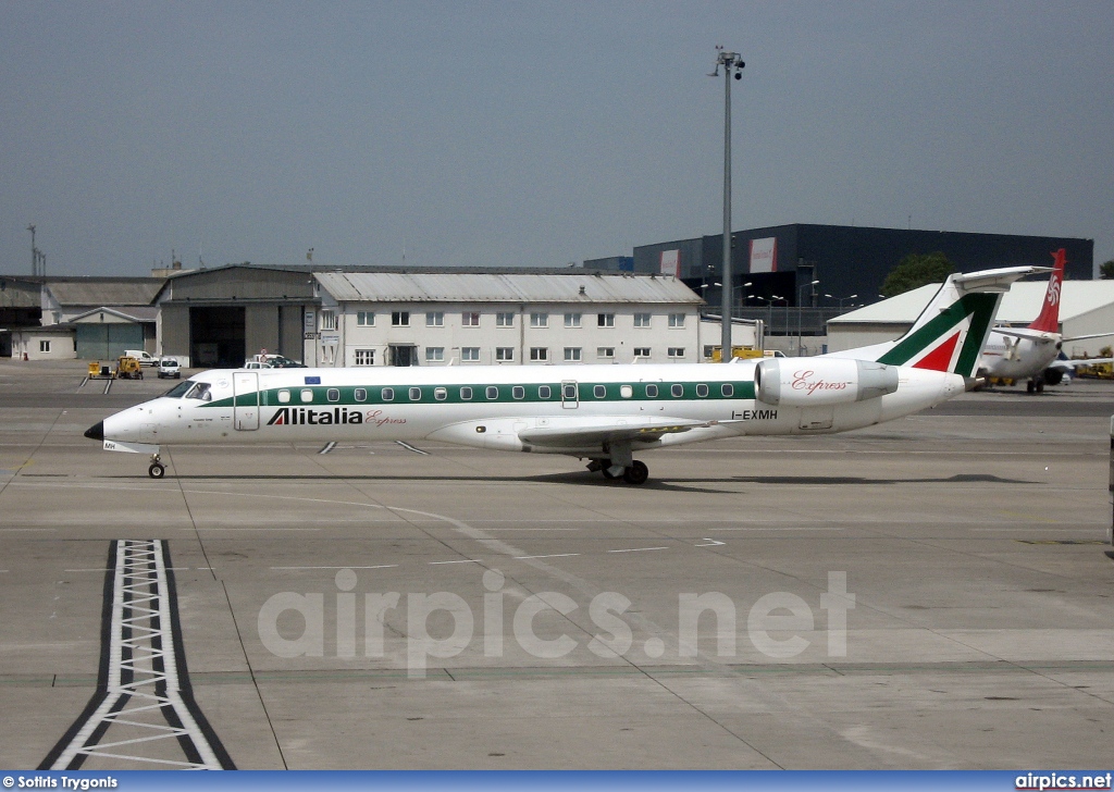 I-EXMH, Embraer ERJ-145LR, Alitalia Express