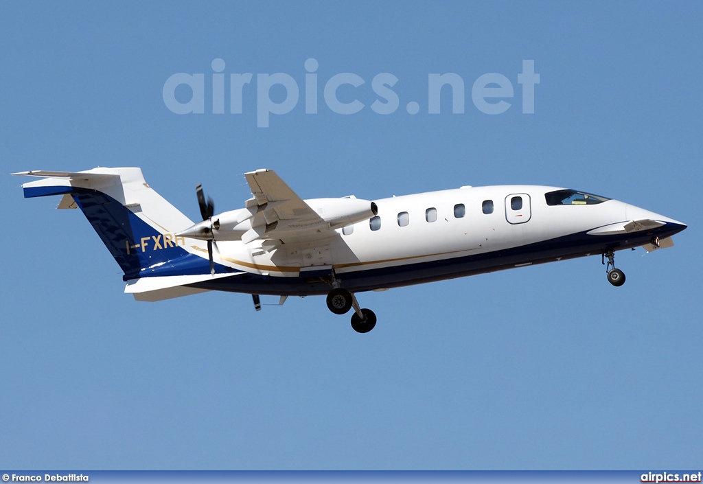 I-FXRH, Piaggio P180 Avanti, Private