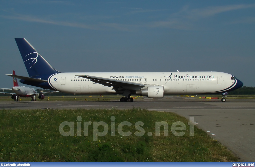 I-LLAG, Boeing 767-300ER, Blue Panorama